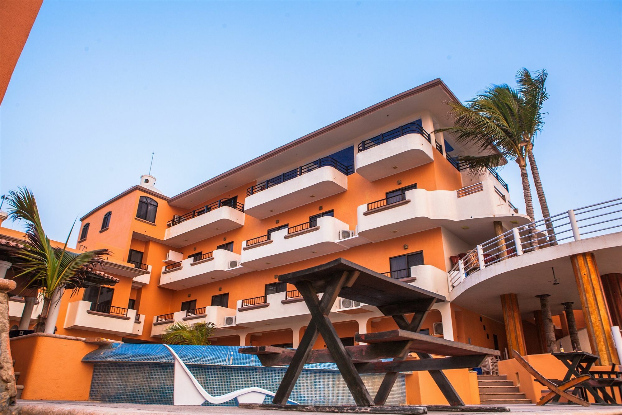 Hotel La Alondra Барра-де-Навидад Экстерьер фото